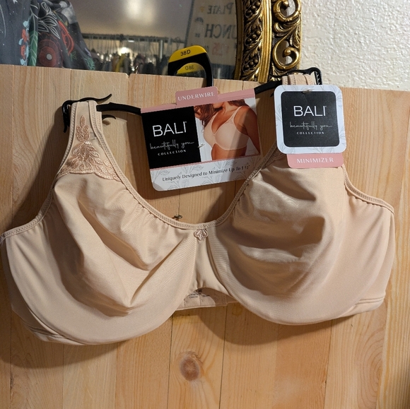 Bali Women's Minimizer Bra - Cream - Picture 1 of 6